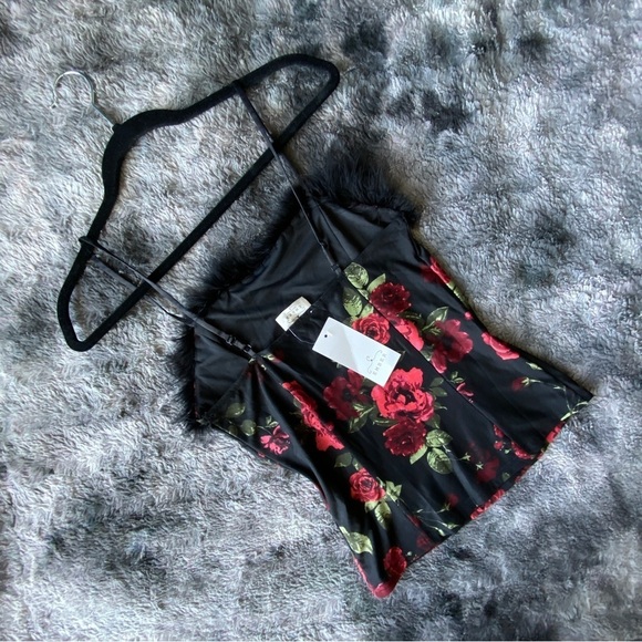 Ember Fallen Rose Marabou Feather Top - Picture 4 of 11